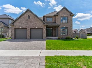 102 Caverhill Cres, Middlesex Centre, ON N0L1R0