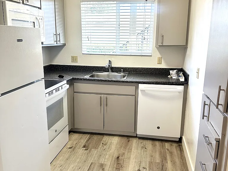 Stony Creek Apartments — Photo 45