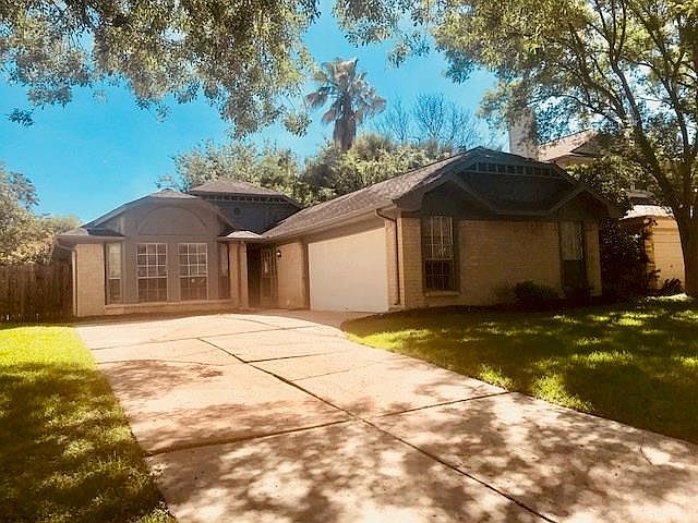 1st image of 3211 Ashford Park Dr