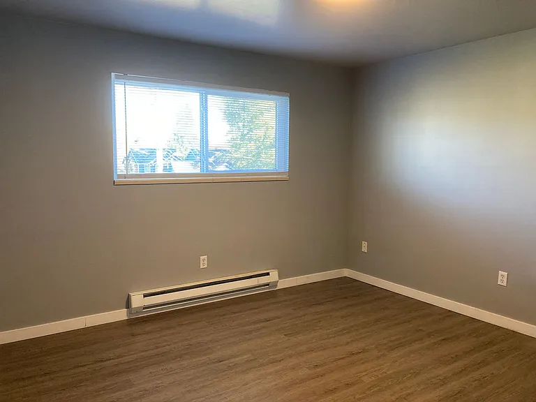 Eagle Court Apartments — Photo 47