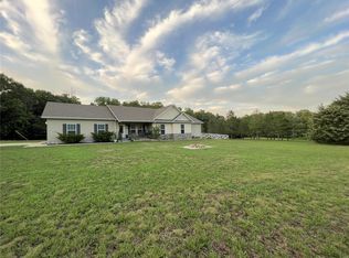 17864 Banjo Rd, Crocker, MO 65452