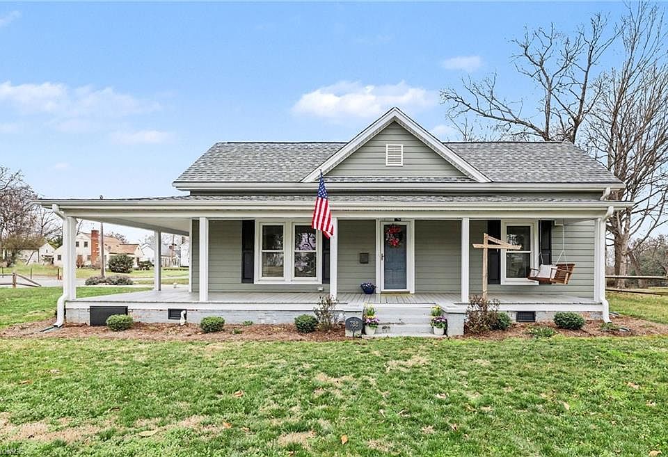 1st image of 788 N Main St