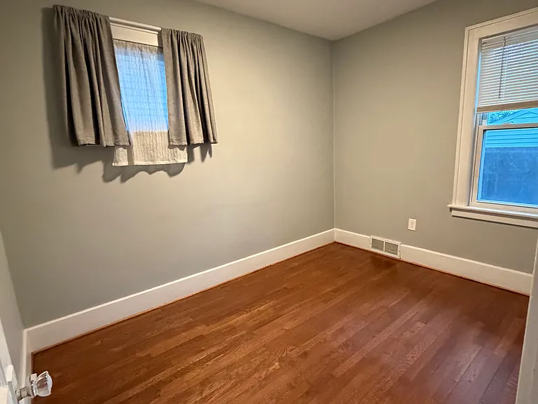 393 Wordsworth St #1 — Photo 23