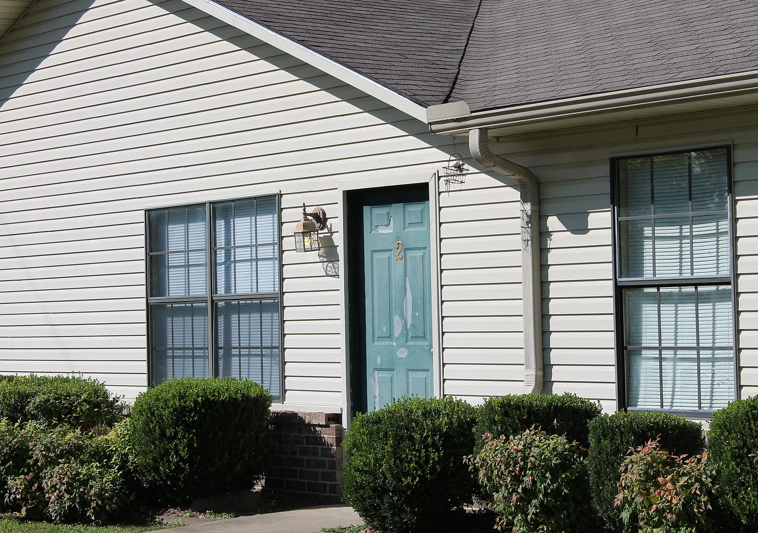 6 Plex — Photo 1