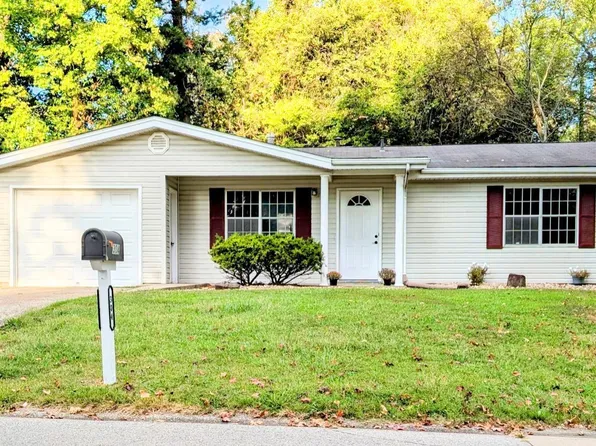 304 S Emerald Ln, Carbondale, IL 62901