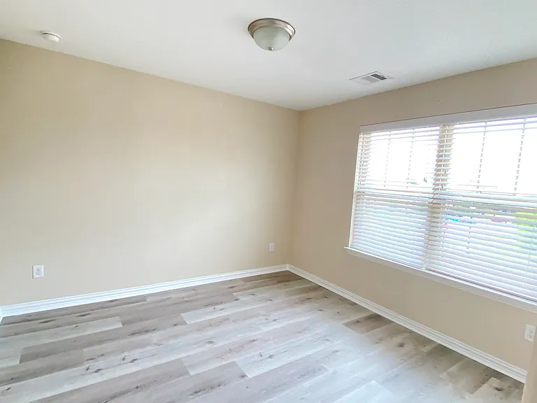 6224 Heron Dr — Photo 12