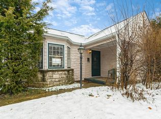 1026 S Cassingham Rd, Bexley, OH 43209