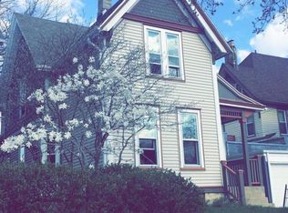 1664 N Astor St, Milwaukee, WI 53202