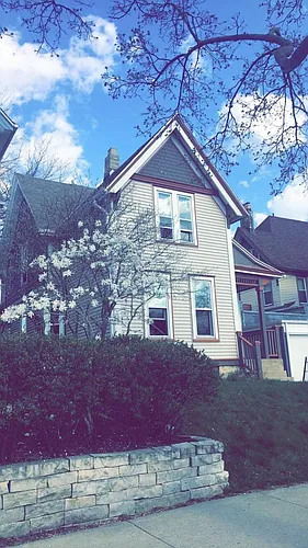 1664 N Astor St #UPPER Photo 1 1664 N Astor St #UPPER Photo 1