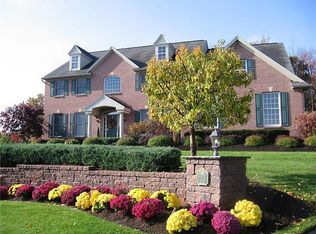 4 Chatham Cir, Loudonville, NY 12211