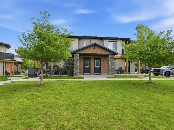 2781 Chinook Winds Dr SW #13201, Airdrie, AB T4B 3S5