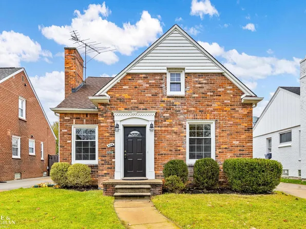 424 Madison St, Grosse Pointe Farms, MI 48236