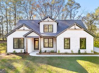 111 Maple Valley Dr, Jenkinsburg, GA 30234