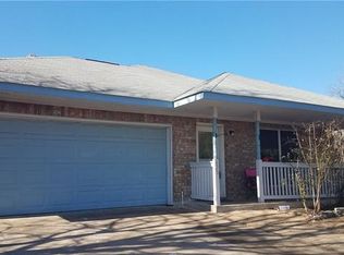 825 Coyote Ln, Leander, TX 78641