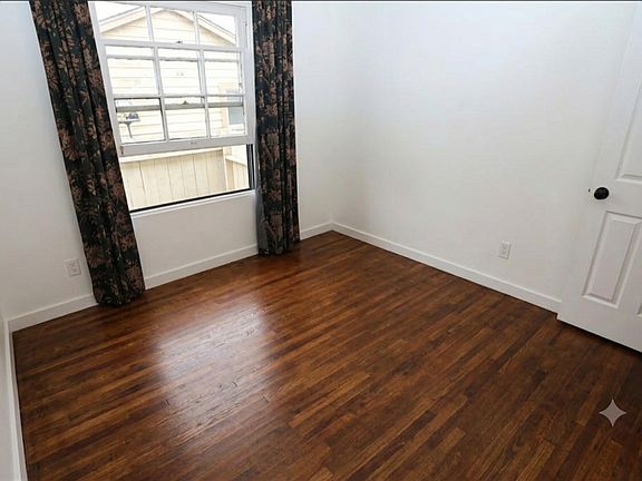 3rd image of 4517 35th Pl #4517