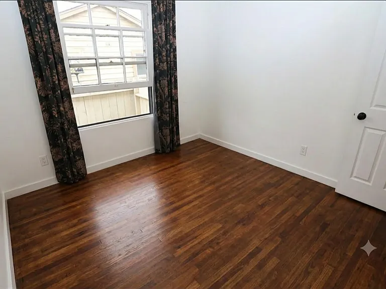 4517 35th Pl #4517 — Photo 3