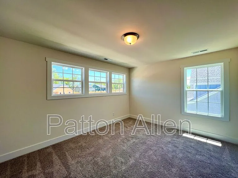 117 N Christie Ct — Photo 35