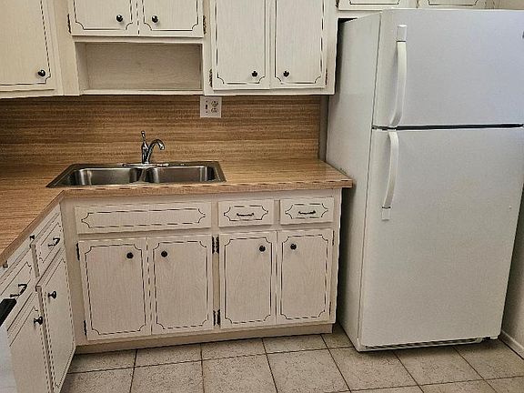 2nd image of 899 SE 2nd Avenue #119