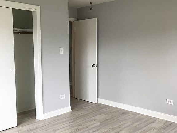 4th image of 9807 S Kedzie Ave APT 2C