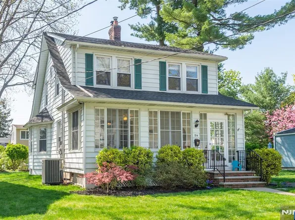 26 Warren Rd, Fair Lawn, NJ 07410