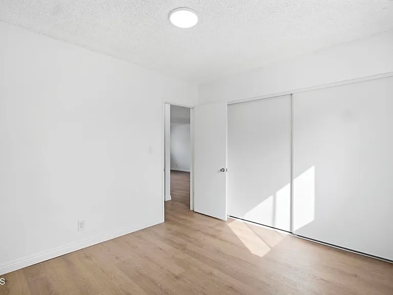 221 S Pine St #A — Photo 15