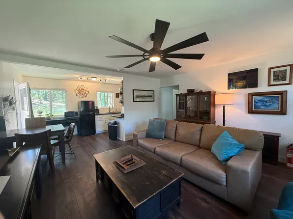 48810 Royal Oaks Dr APT 4, Oakhurst, CA 93644
