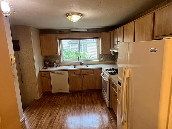 5th image of 31 Gaslight Ln