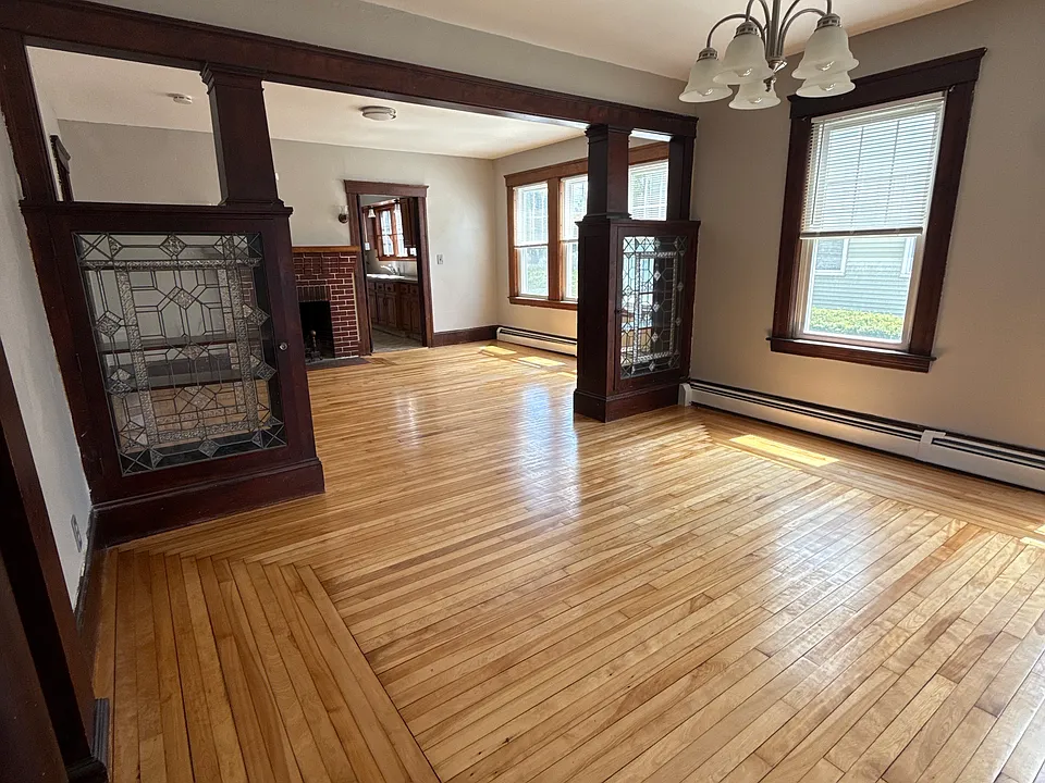 35 Burncoat St #1