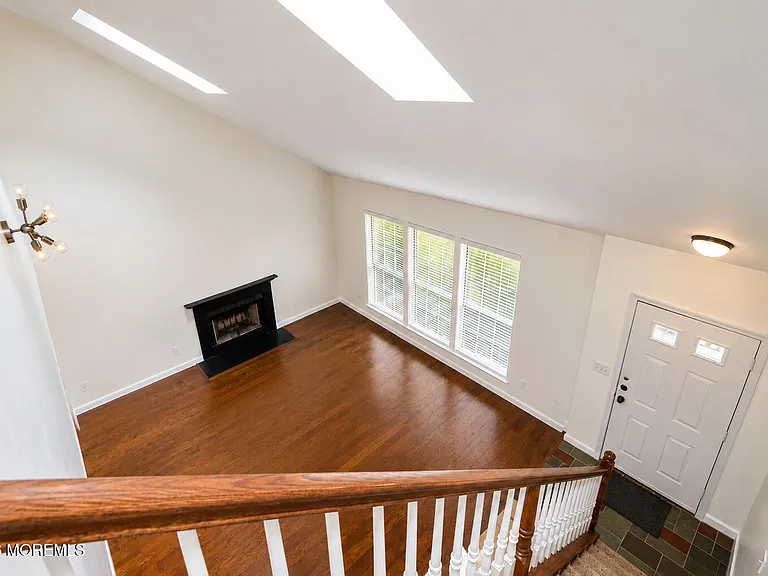 10 Madison Ct — Photo 17