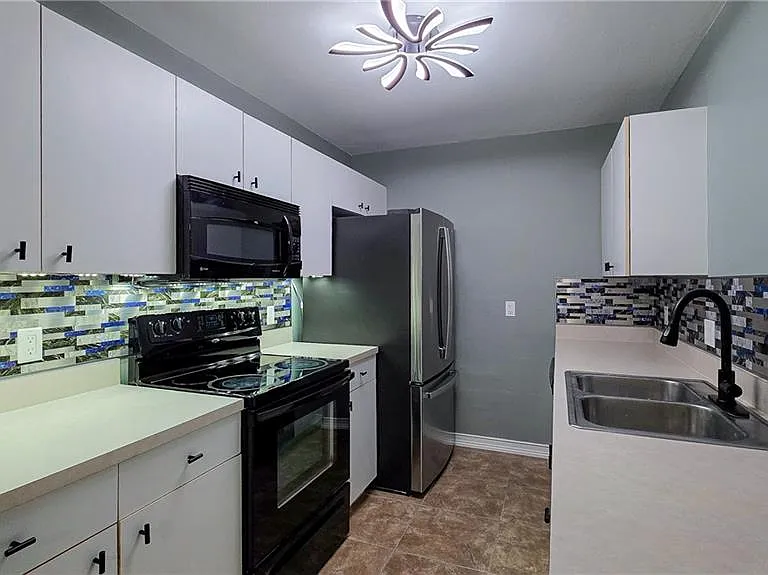 7319 Albany Rd — Photo 13