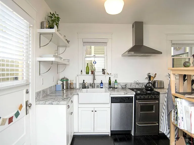 1712 Echo Park Ave — Photo 13