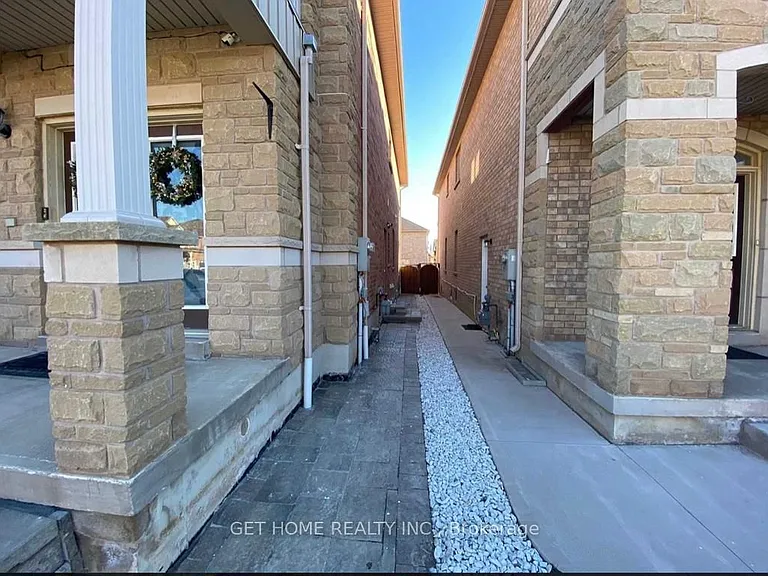 107 Fandango Dr #UPPER — Photo 2