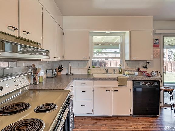 3rd image of 22 S Gilmore Pl