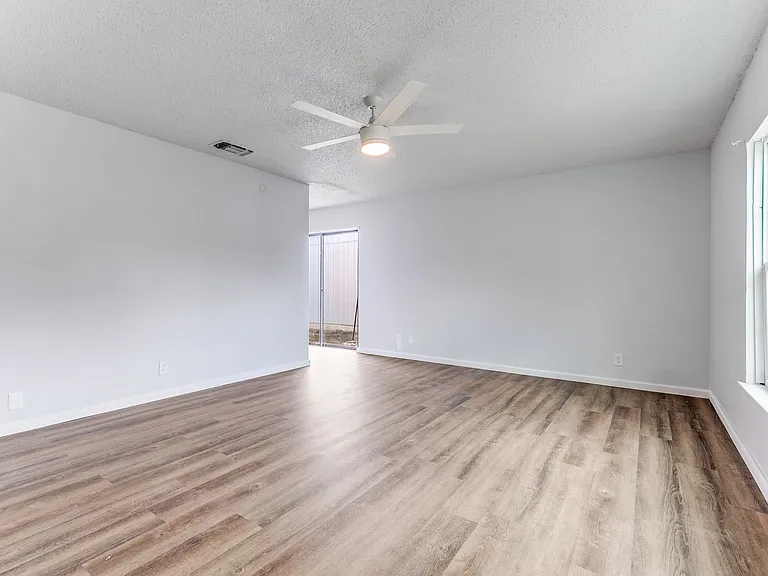 4847 Aspenwood Dr — Photo 3