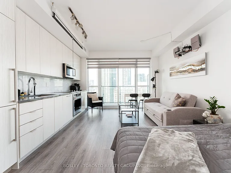 38 Iannuzzi St #2002 — Photo 3