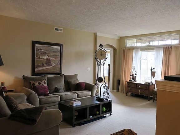 3rd image of 5550 Sky Bridge Ct
