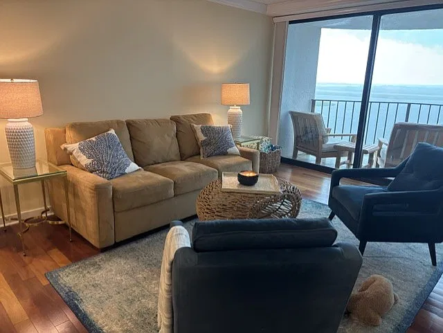2 bed, 1080 sqft, $4,250 — Photo 2