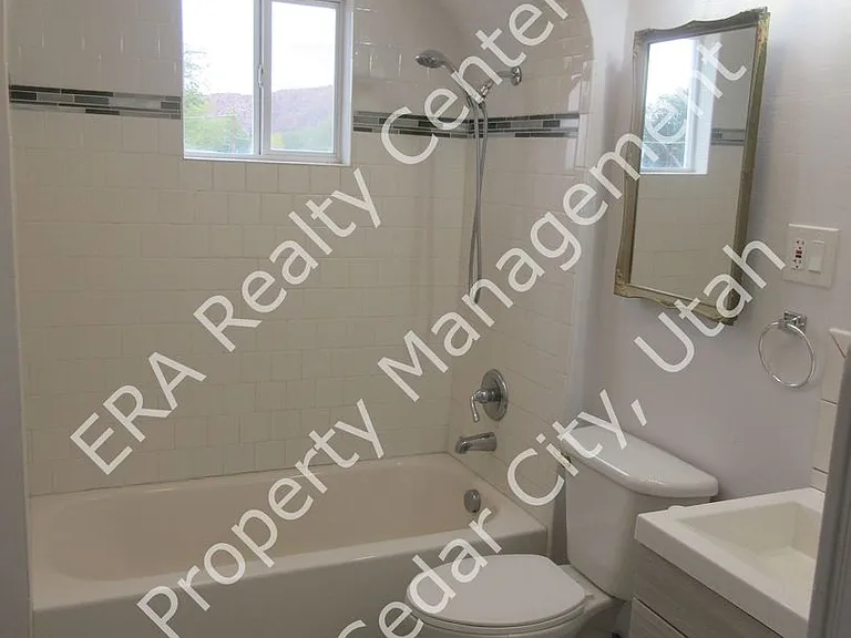 399 E Center St — Photo 7
