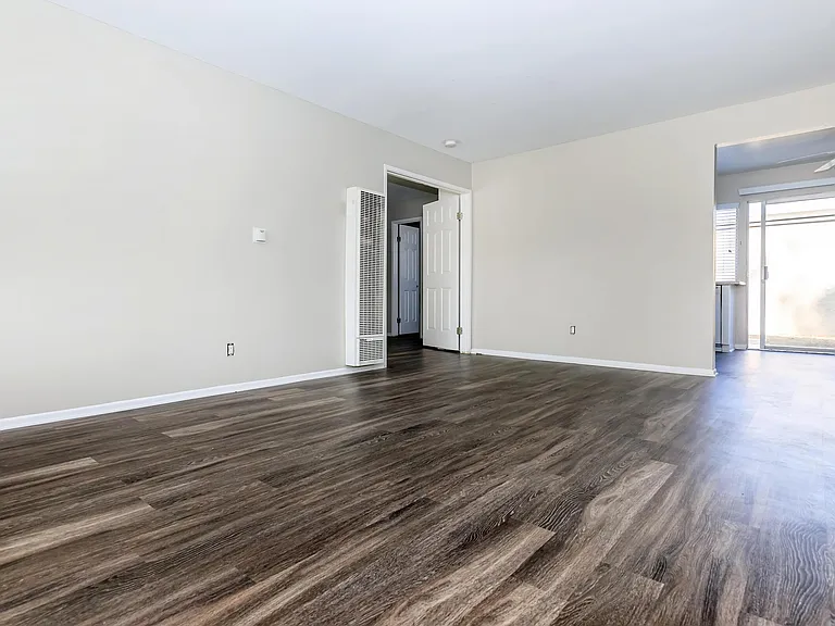Meadowood Place Apartment Homes — Photo 19