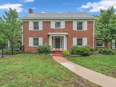 2410 SW Sunset Ct, Topeka, KS, 66604
