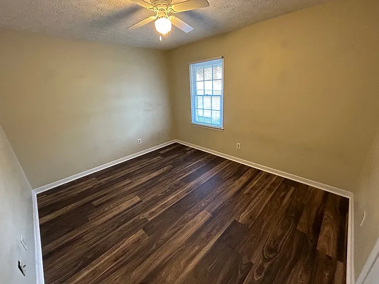 116 Burlinton Dr — Photo 11