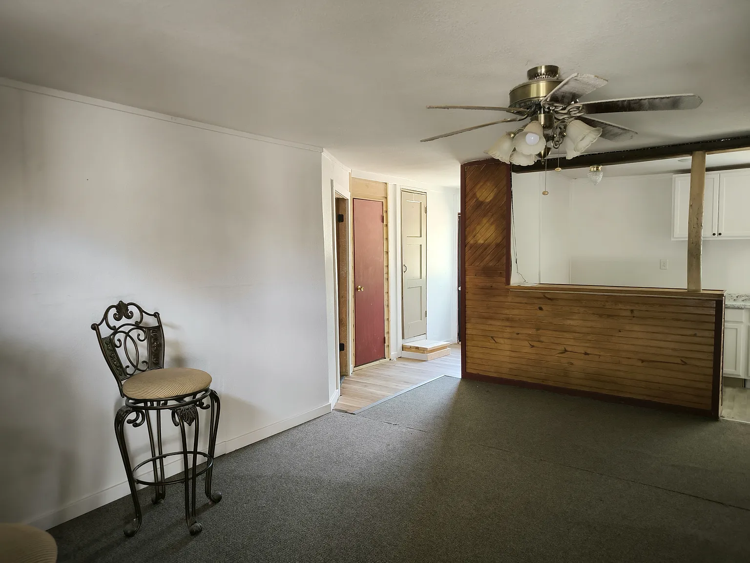 2 bed, 880 sqft, $900 — Photo 3
