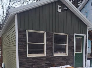 5 Park Rd E, Castile, NY 14427