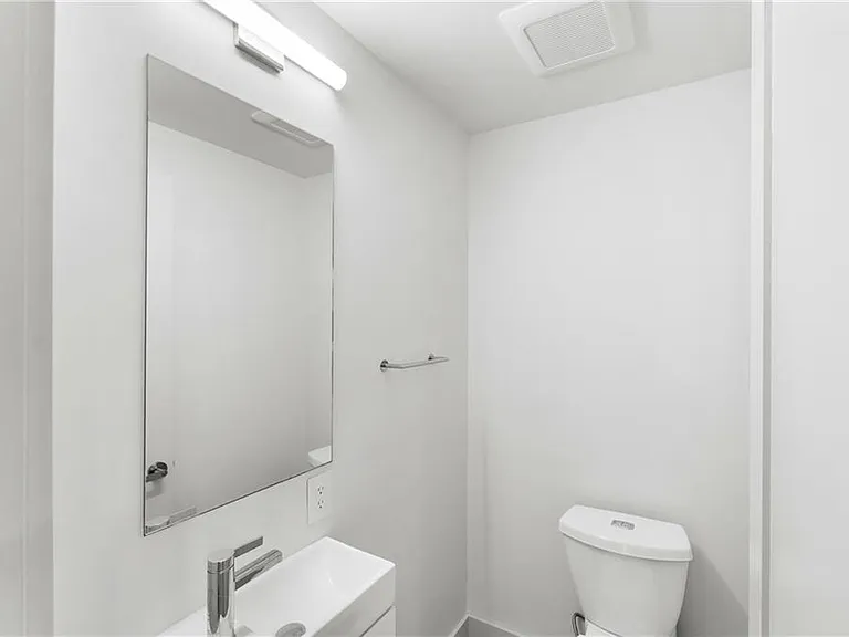 31 Parade St #302 — Photo 19