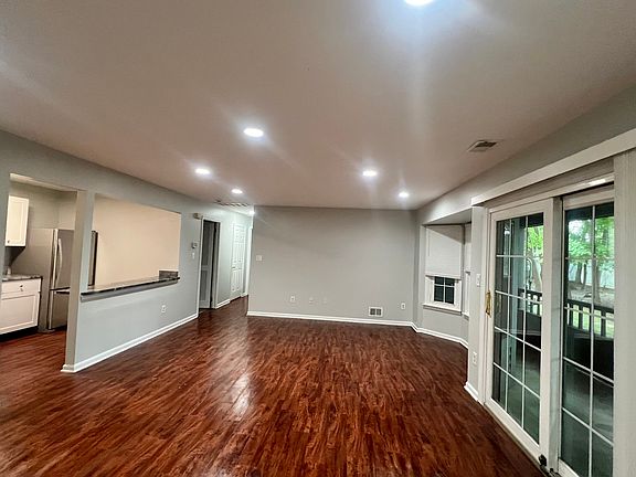 4th image of 507 Woodhaven Dr
