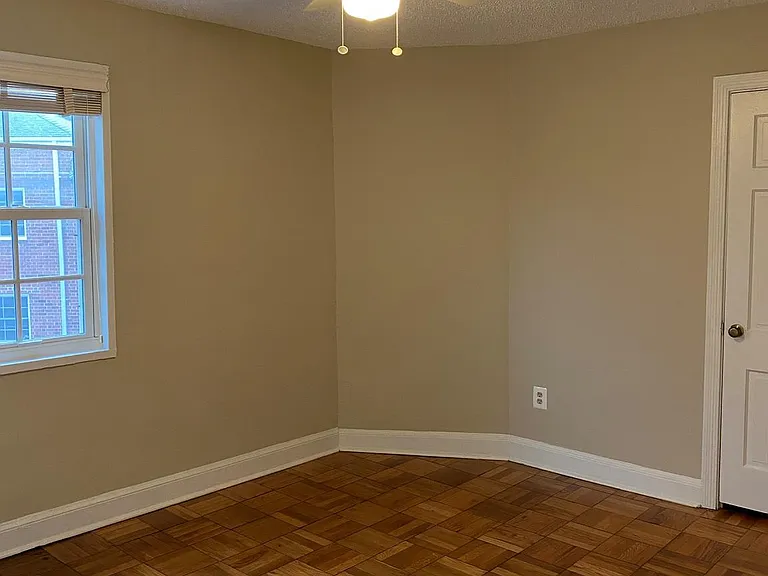 1630 W Abingdon Dr #301 — Photo 15