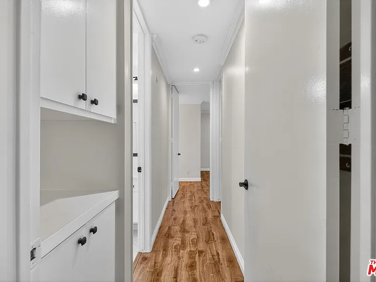 5900 Canterbury Dr #B217 — Photo 4