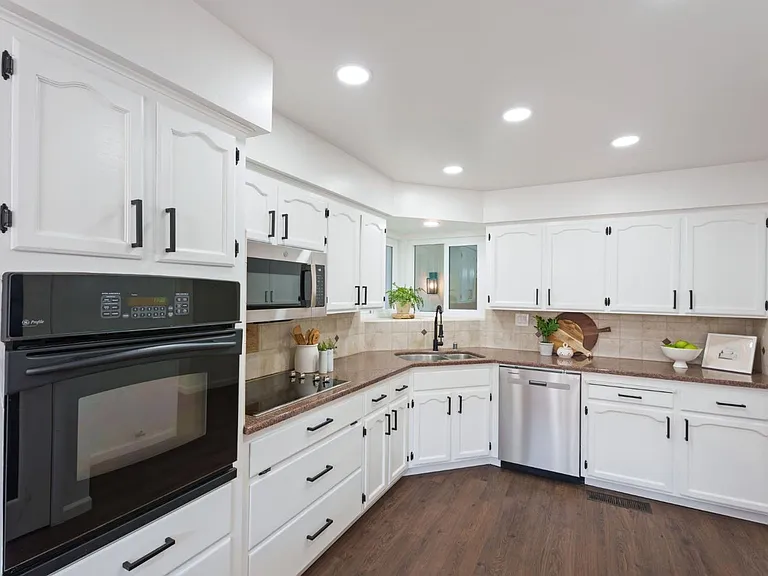 6804 N Backer Ave — Photo 9