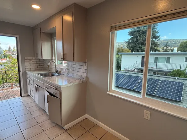 3631 Midvale Ave APT D, Oakland, CA 94602