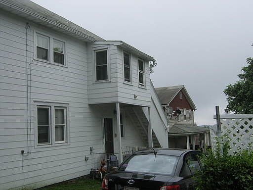 2nd image of 96 W Mechanic St APT 2